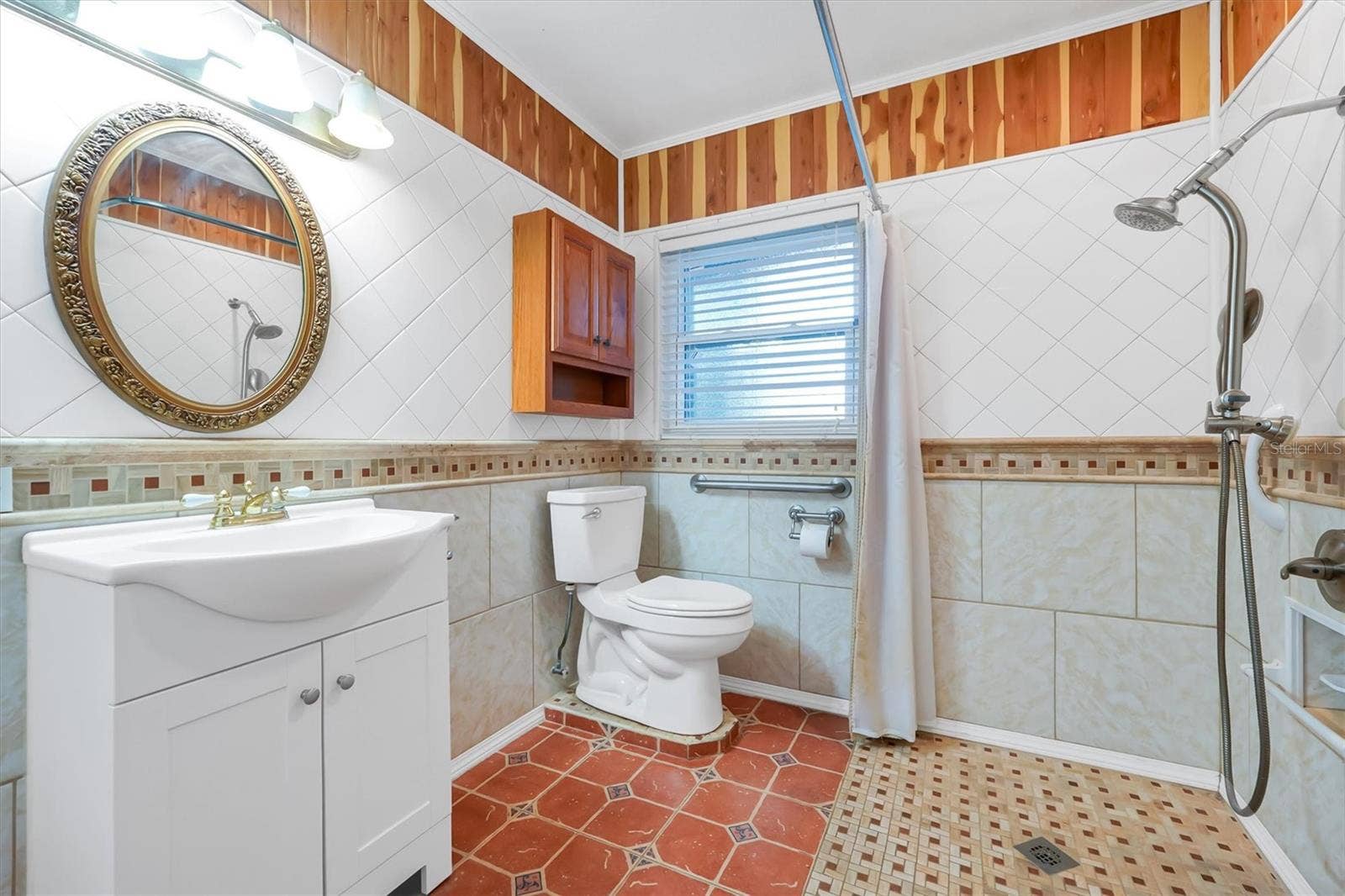 1400 AVENUE D NE, Winter Haven, FL 33881 1400 AVENUE D NE, Winter Haven, FL 33881