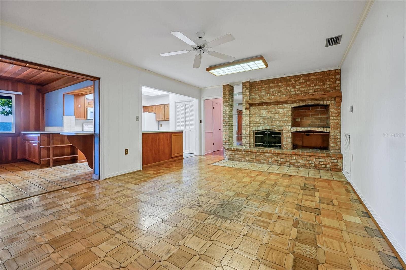 1400 AVENUE D NE, Winter Haven, FL 33881 1400 AVENUE D NE, Winter Haven, FL 33881