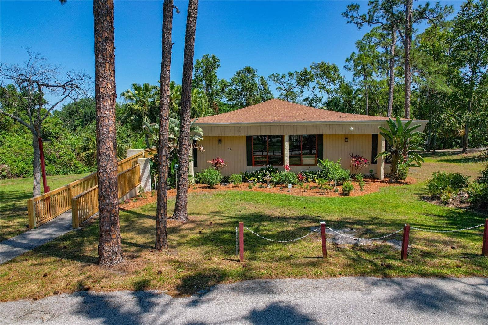 100 EL CAMINO DR, #104, Winter Haven, FL 33884 Community pool house