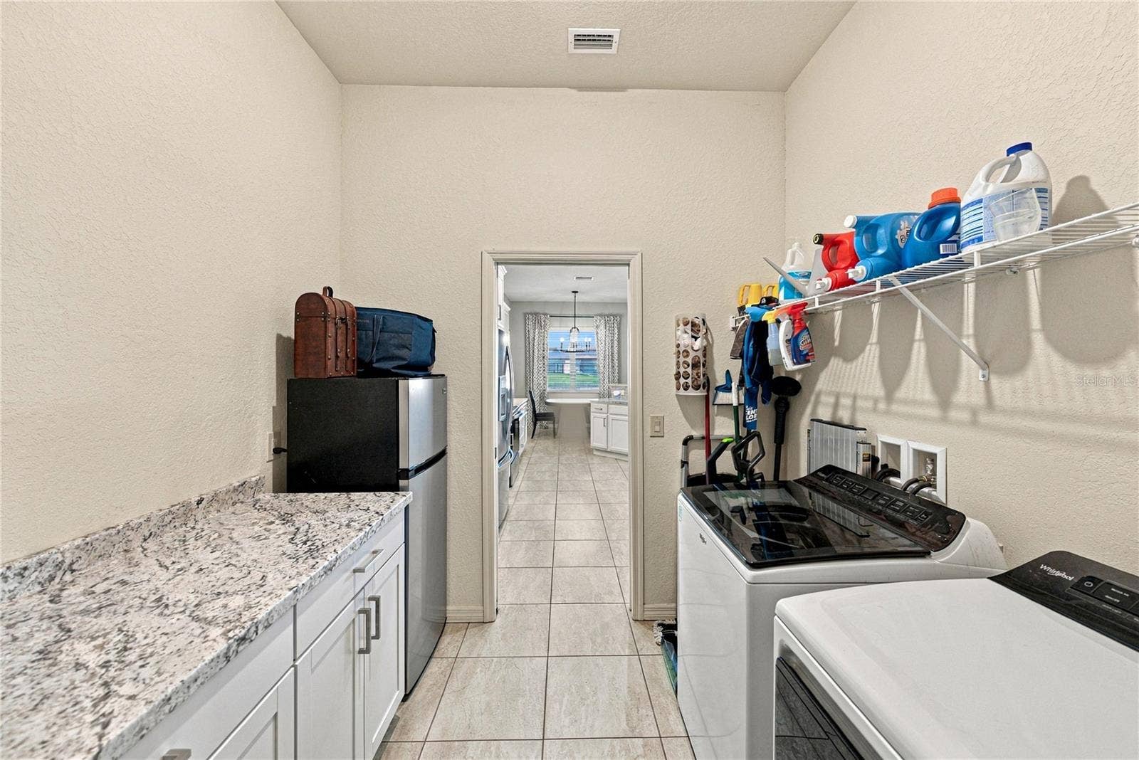6125 PEBBLE BEACH BOULEVARD, Winter Haven, FL 33884 Laundry room