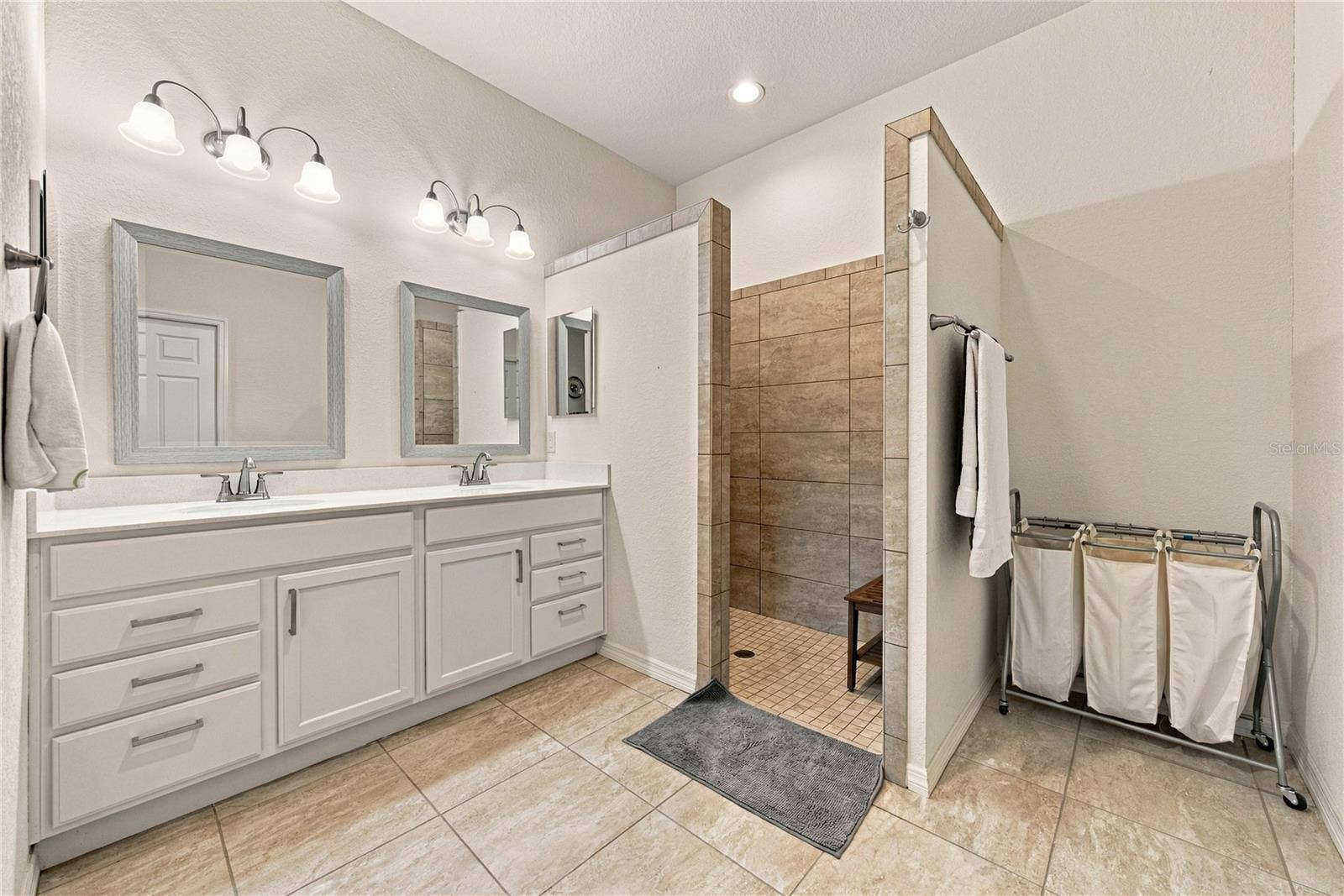 6125 PEBBLE BEACH BOULEVARD, Winter Haven, FL 33884 Primary bath