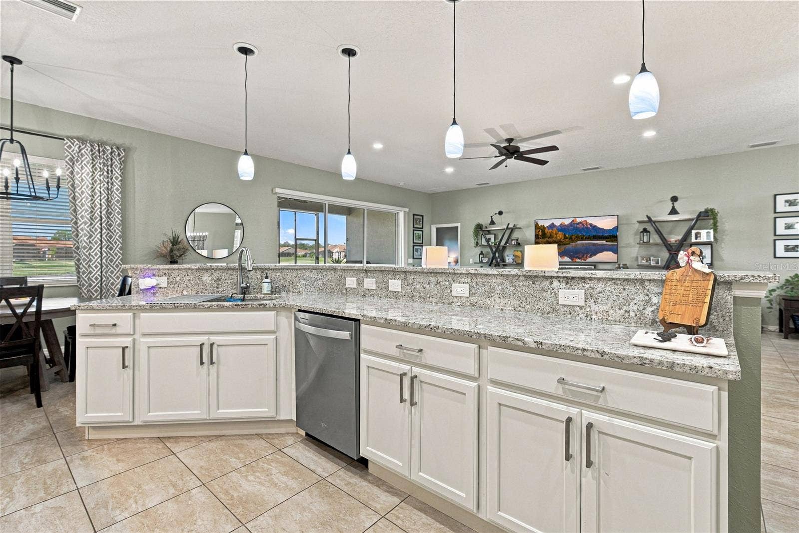 6125 PEBBLE BEACH BOULEVARD, Winter Haven, FL 33884 Kitchen