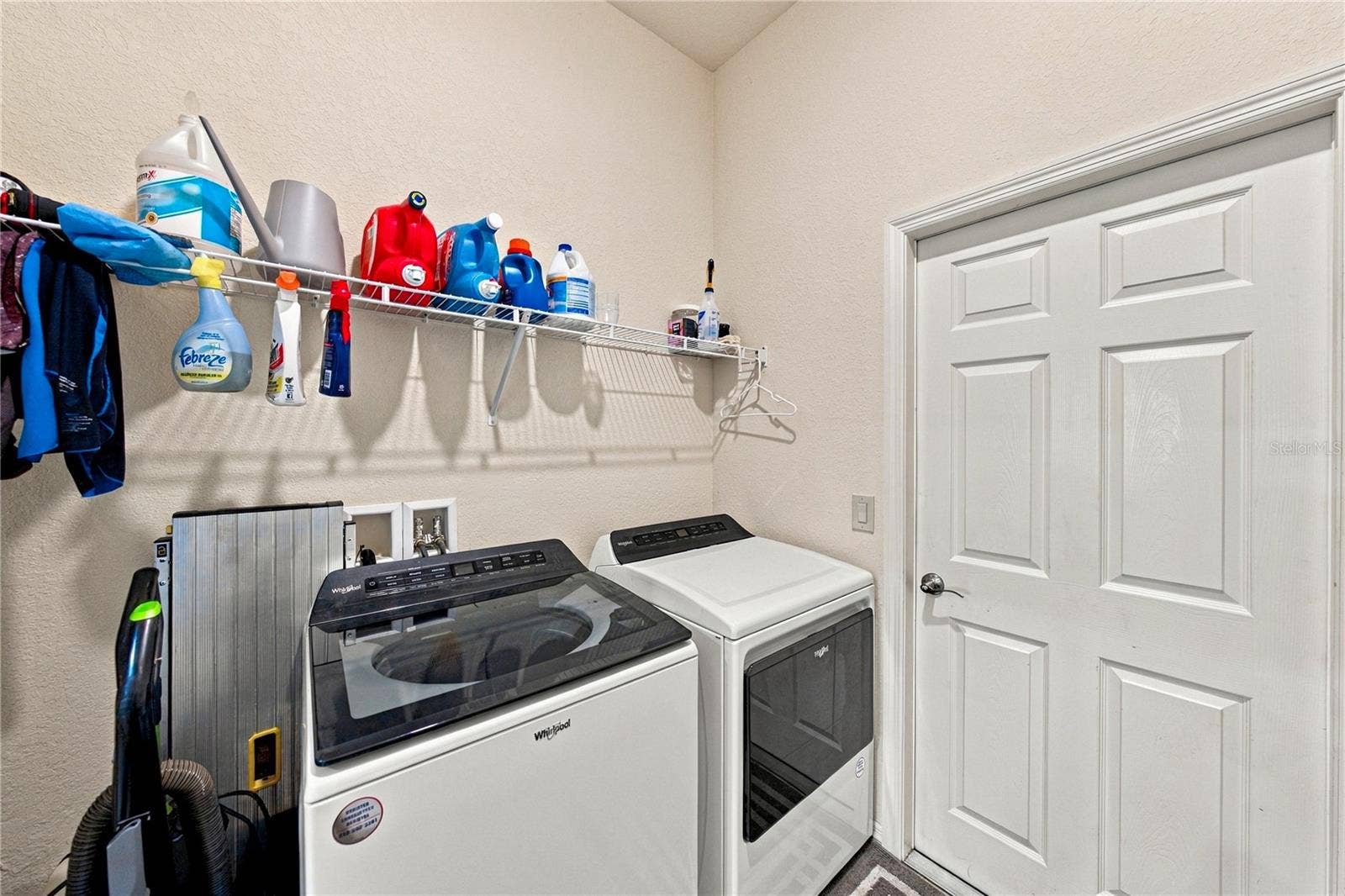 6125 PEBBLE BEACH BOULEVARD, Winter Haven, FL 33884 Laundry room