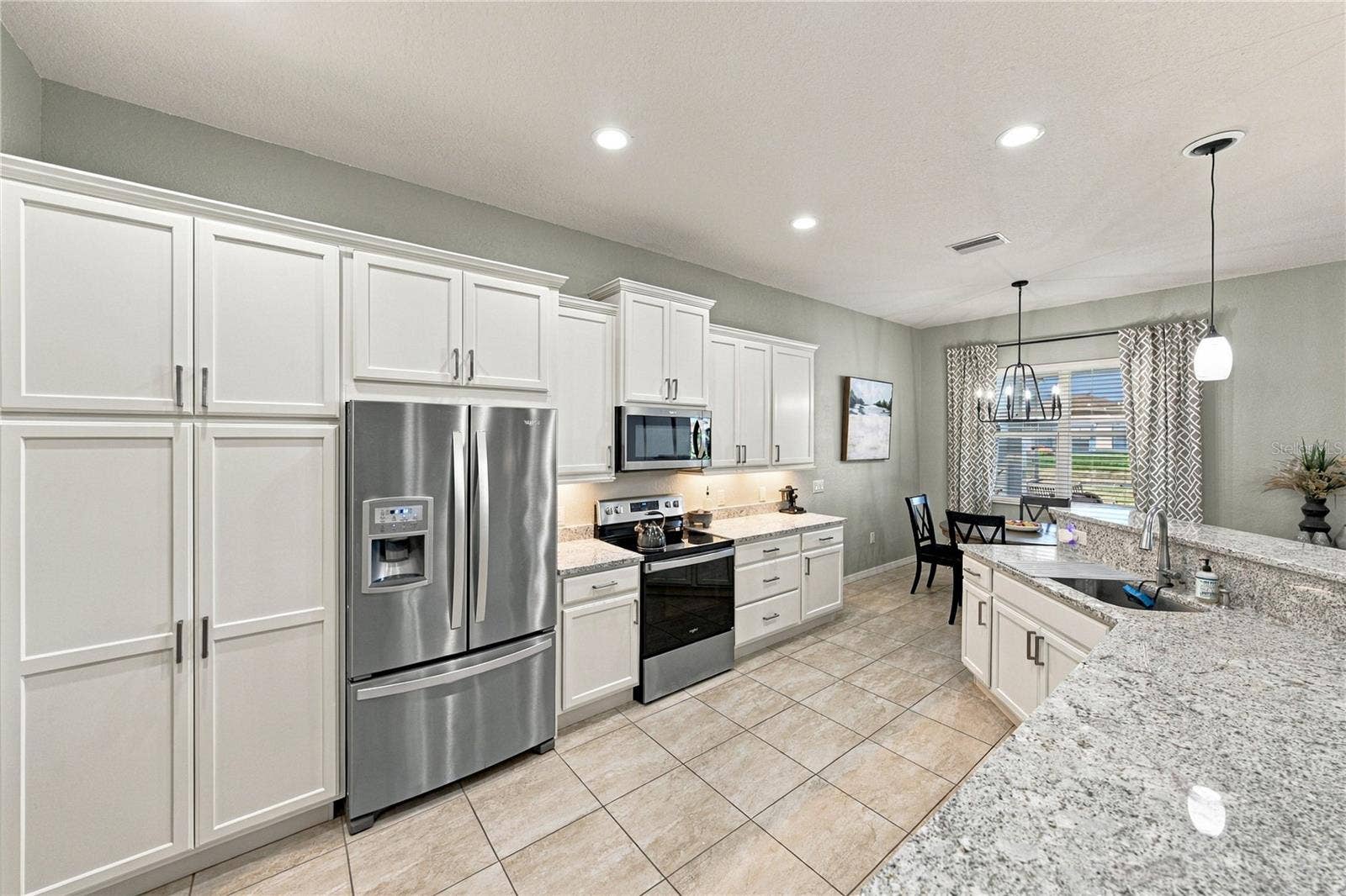 6125 PEBBLE BEACH BOULEVARD, Winter Haven, FL 33884 Kitchen