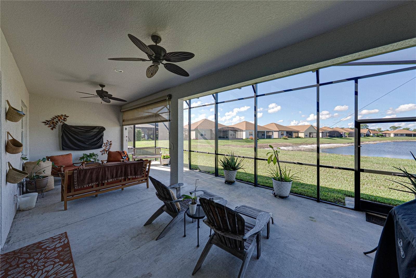 6125 PEBBLE BEACH BOULEVARD, Winter Haven, FL 33884 Extended, screened veranda