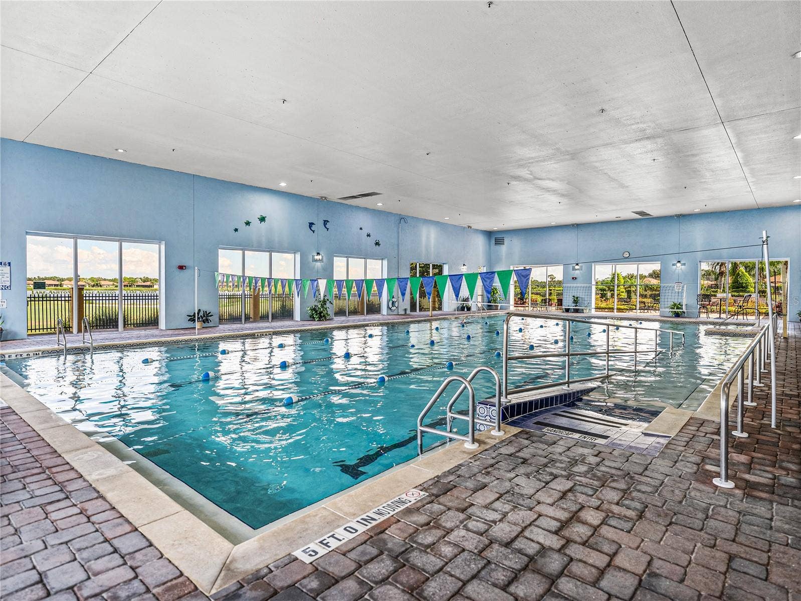 6125 PEBBLE BEACH BOULEVARD, Winter Haven, FL 33884 HFC indoor pool