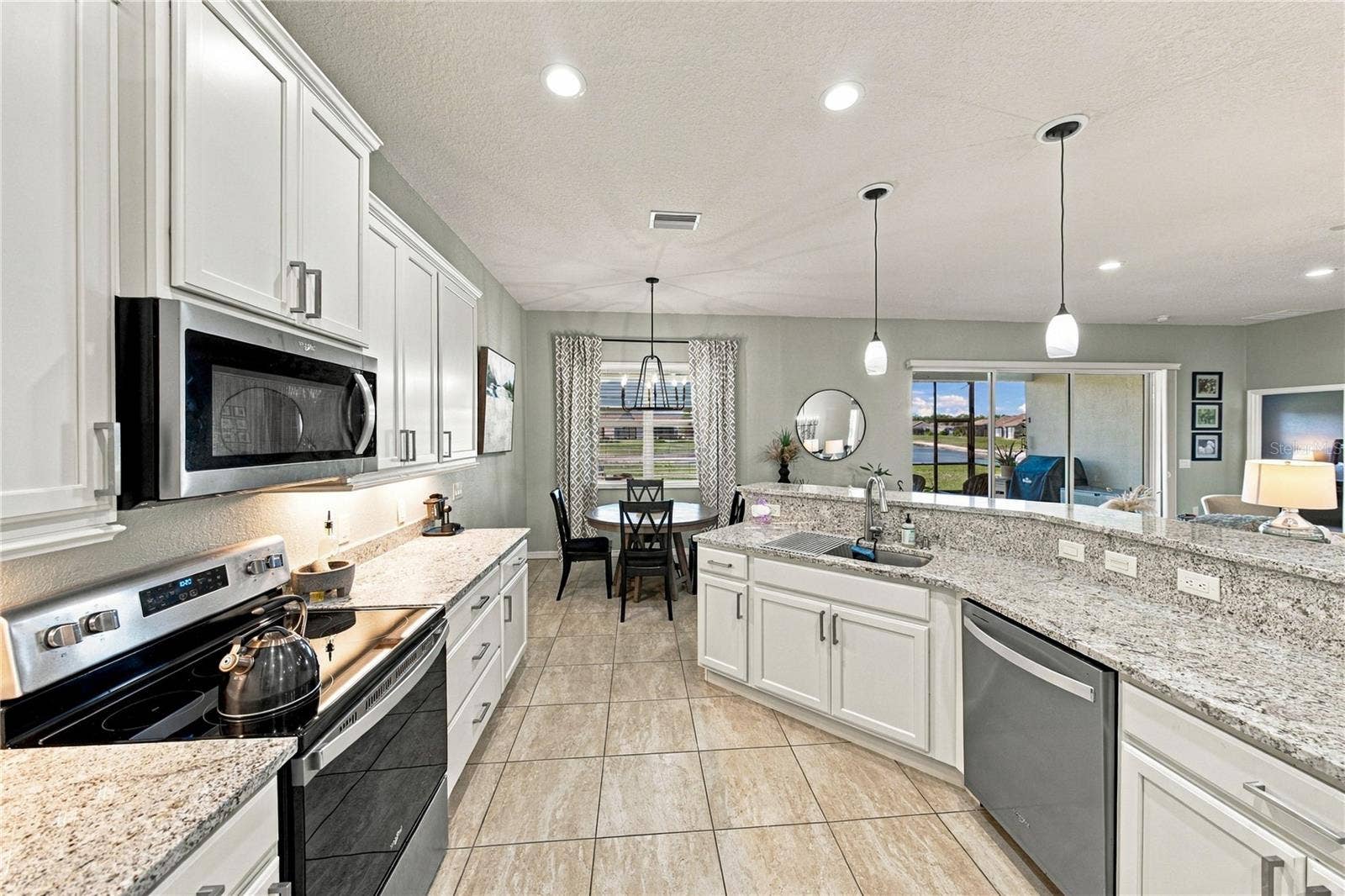 6125 PEBBLE BEACH BOULEVARD, Winter Haven, FL 33884 Kitchen