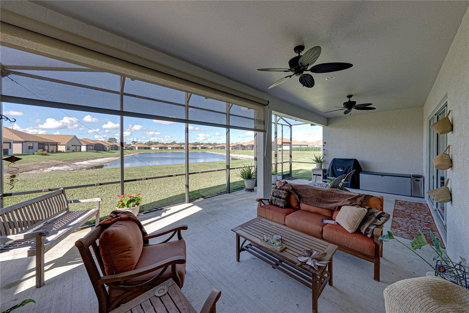 6125 PEBBLE BEACH BOULEVARD, Winter Haven, FL 33884 Extended, screened veranda