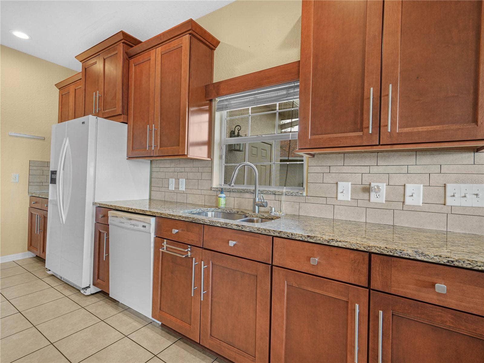 5385 HOGAN LANE, Winter Haven, FL 33884 Window Above Sink