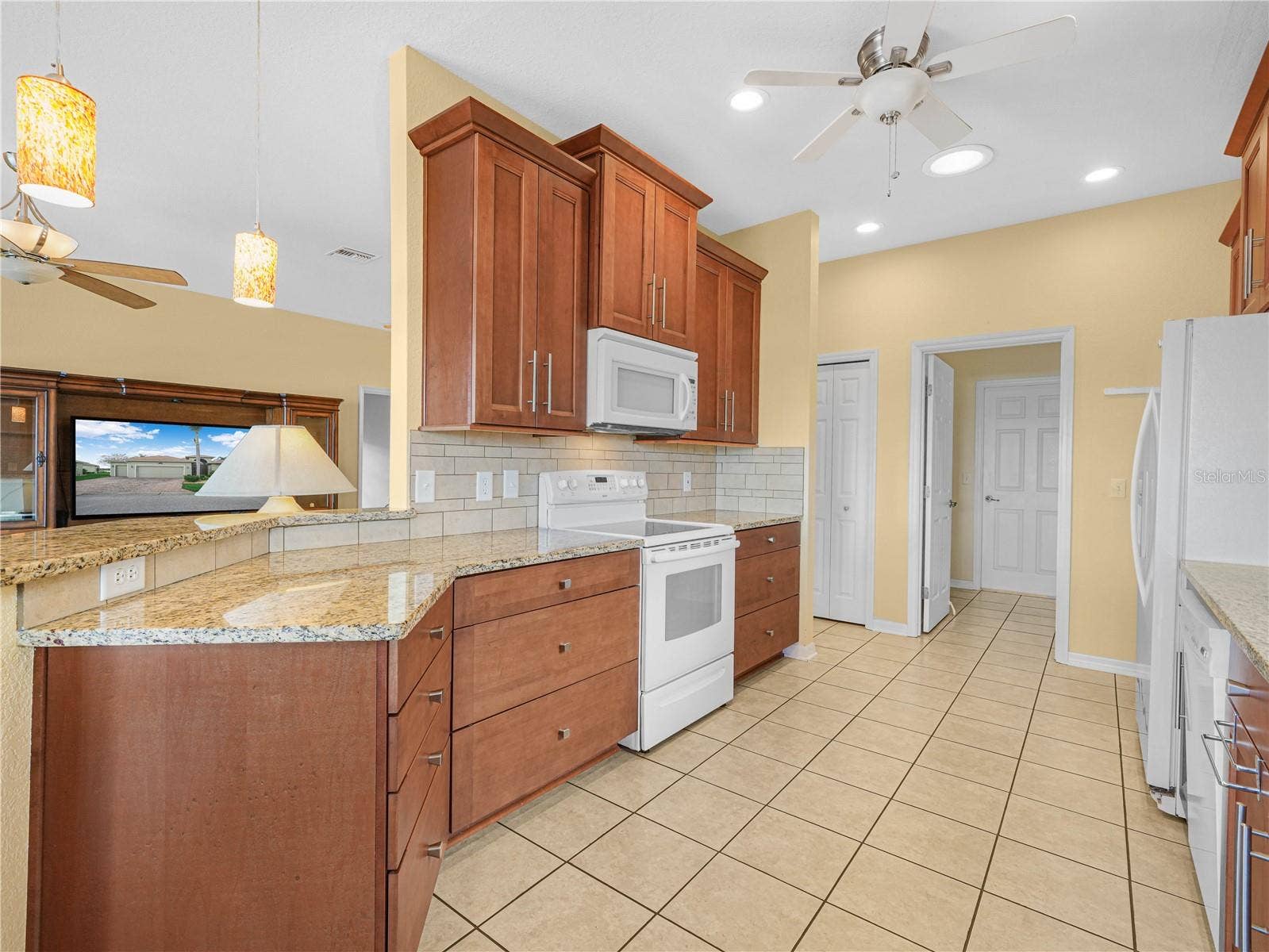 5385 HOGAN LANE, Winter Haven, FL 33884 Kitchen