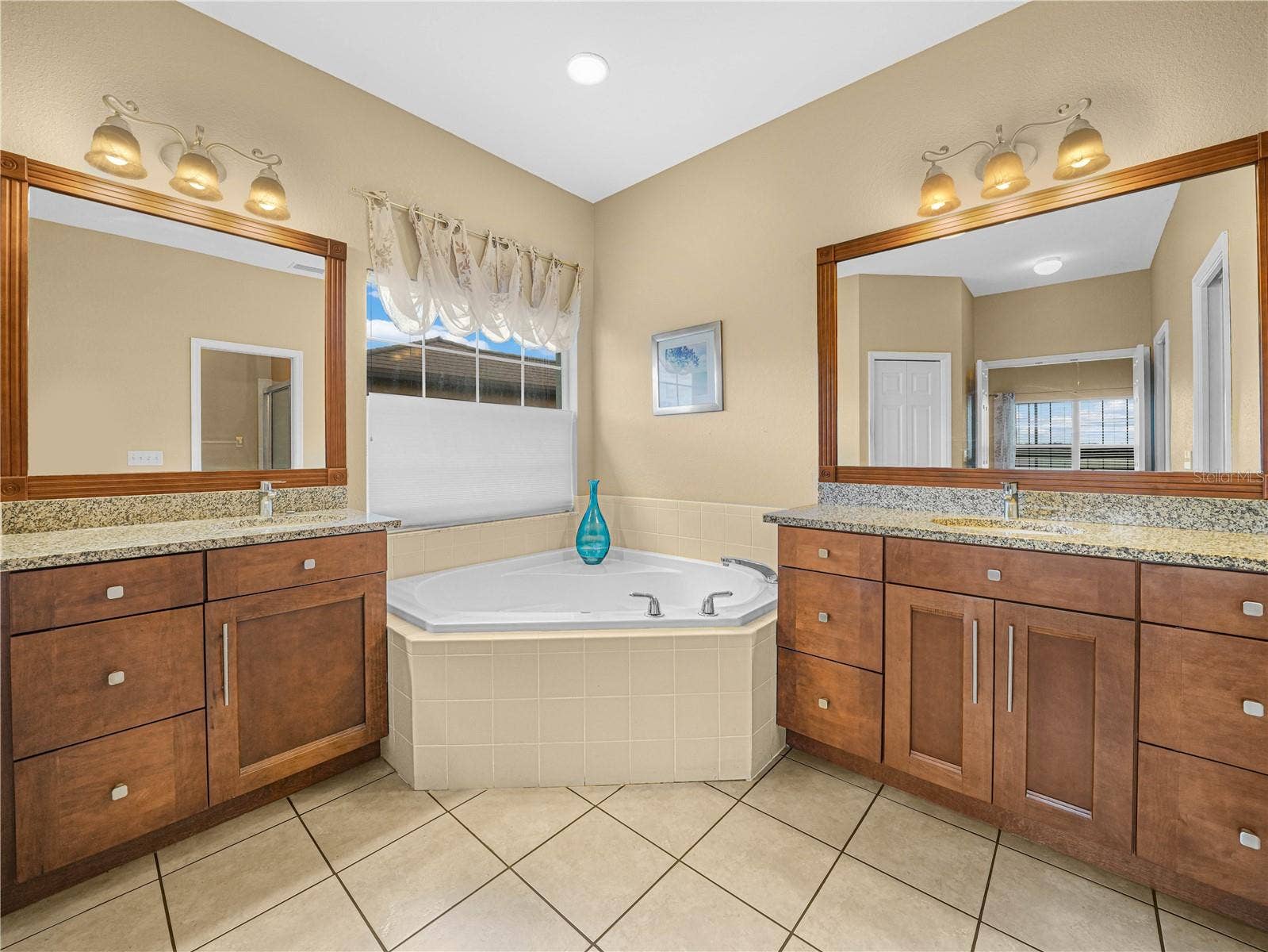 5385 HOGAN LANE, Winter Haven, FL 33884 Primary Bath with His/Her Vanities
