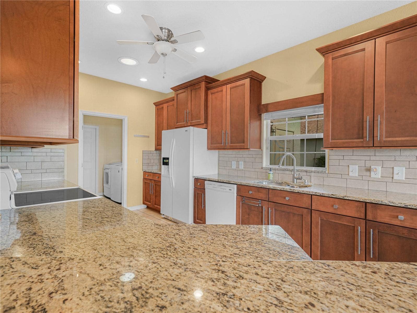 5385 HOGAN LANE, Winter Haven, FL 33884 Kitchen with Granite Counter Tops