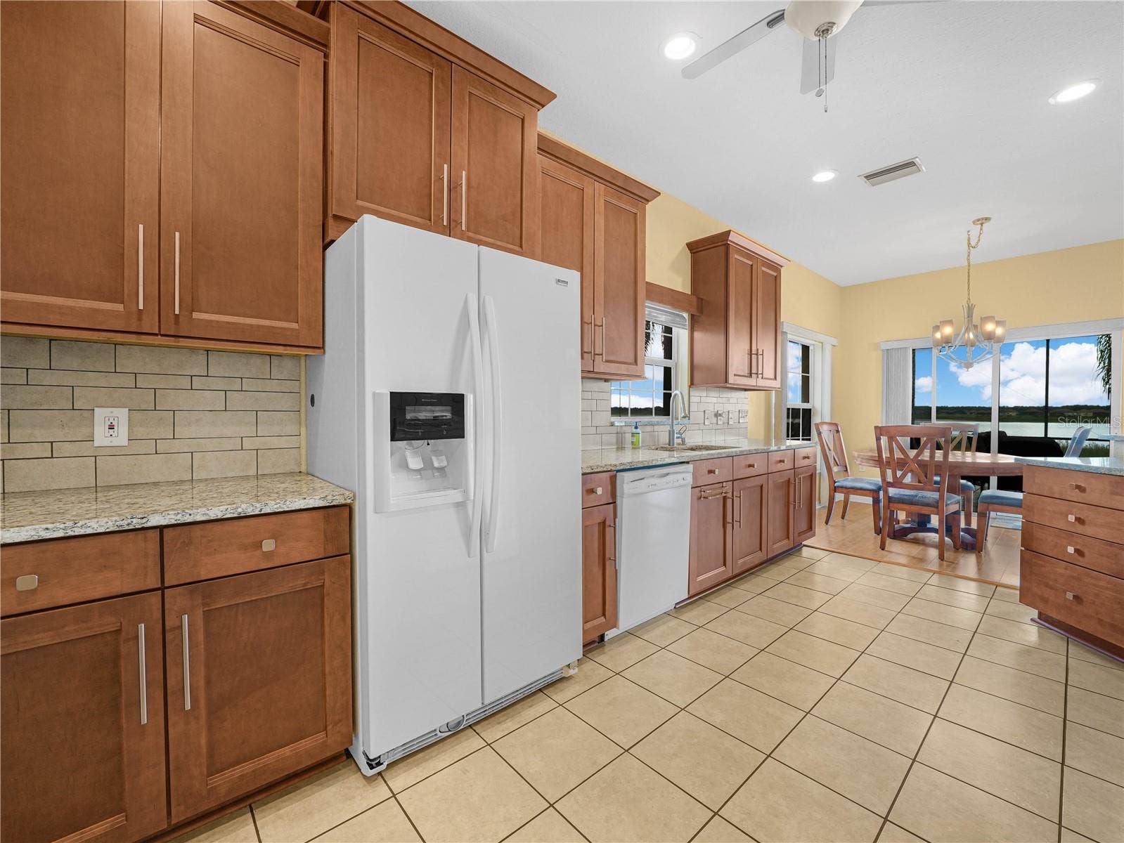 5385 HOGAN LANE, Winter Haven, FL 33884 Kitchen