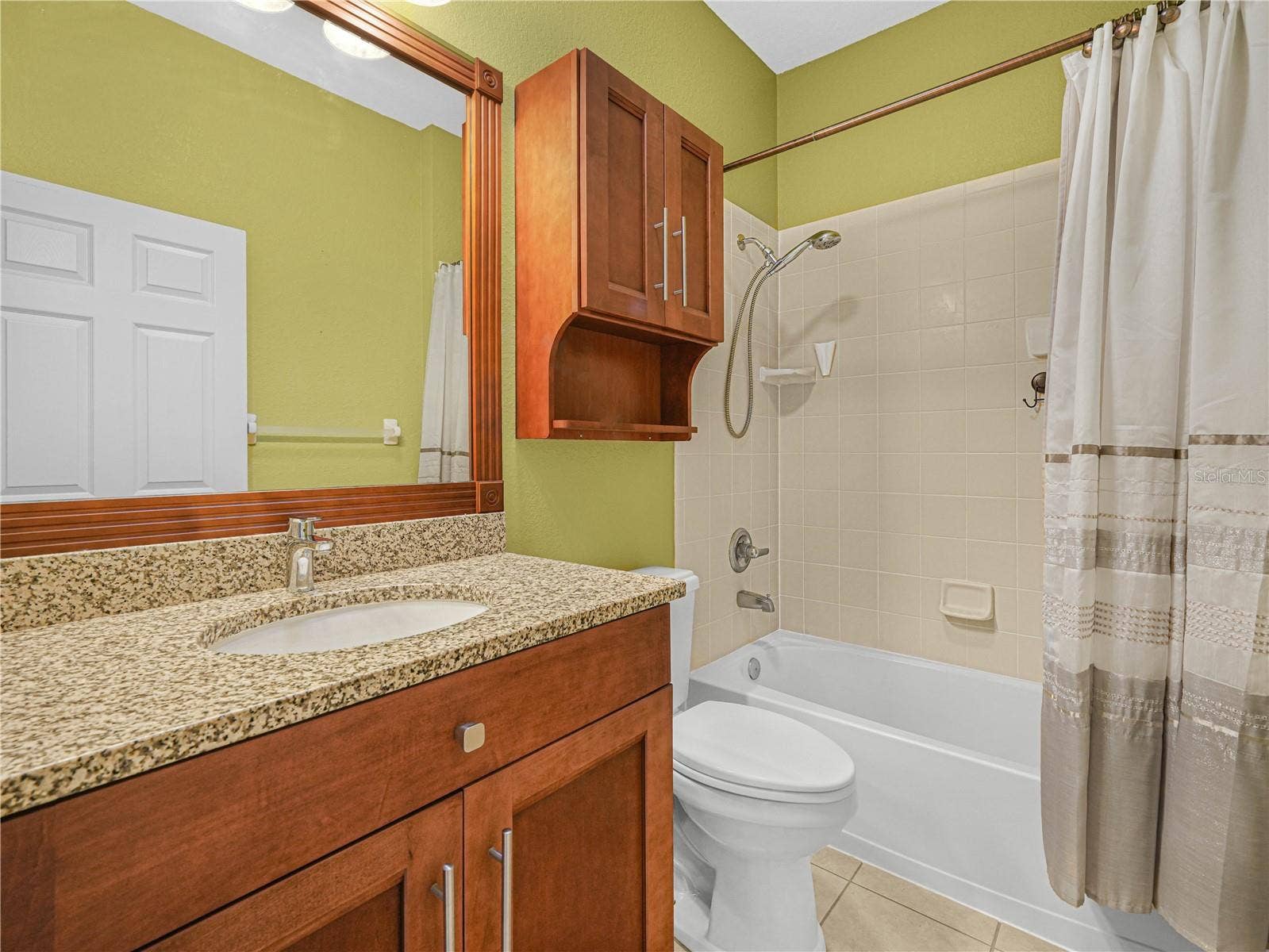 5385 HOGAN LANE, Winter Haven, FL 33884 Comfort Height Vanity in Guest Bathroom