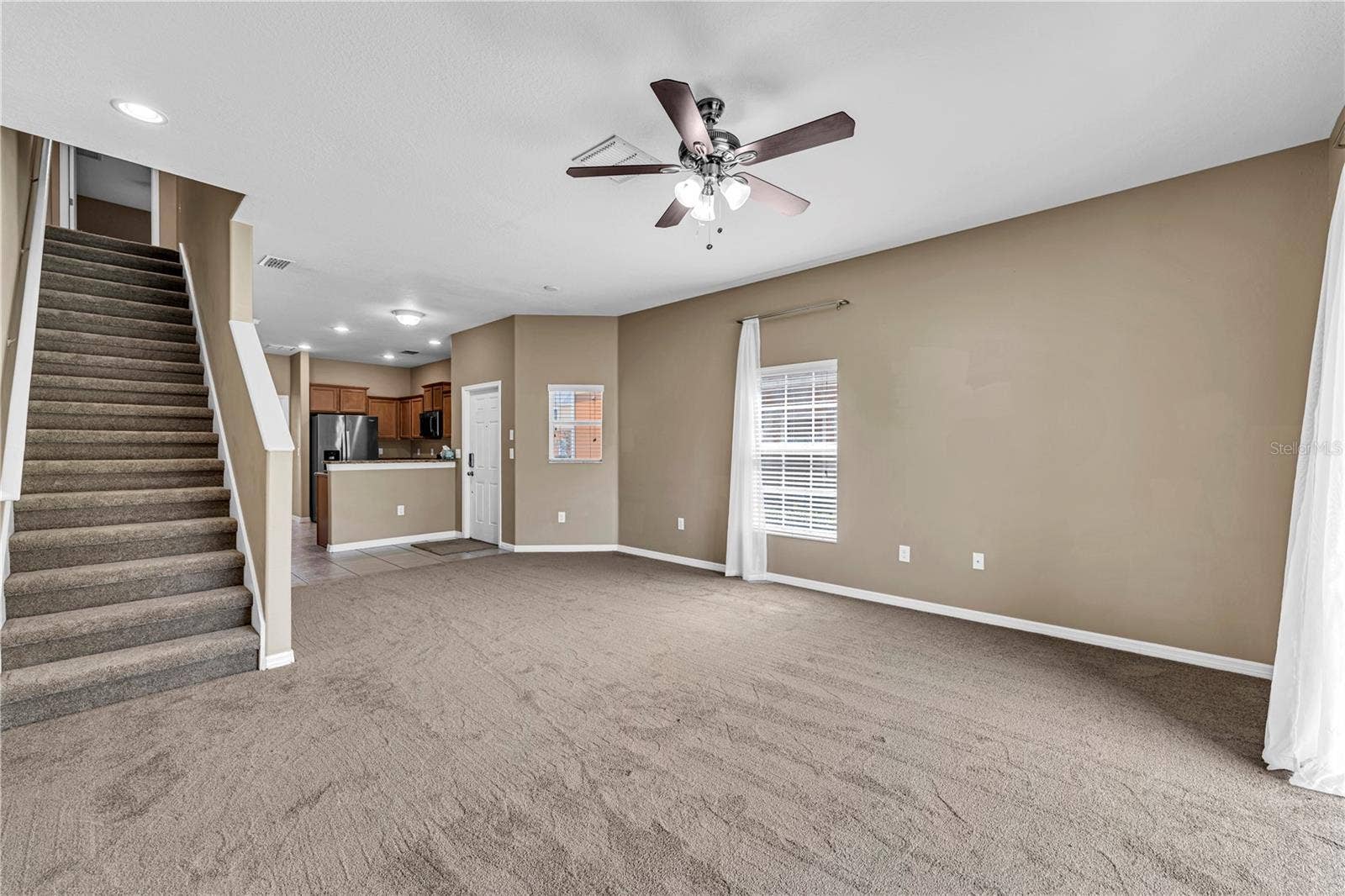 4019 WINDING VINE DRIVE, Lakeland, FL 33812 4019 WINDING VINE DRIVE, Lakeland, FL 33812