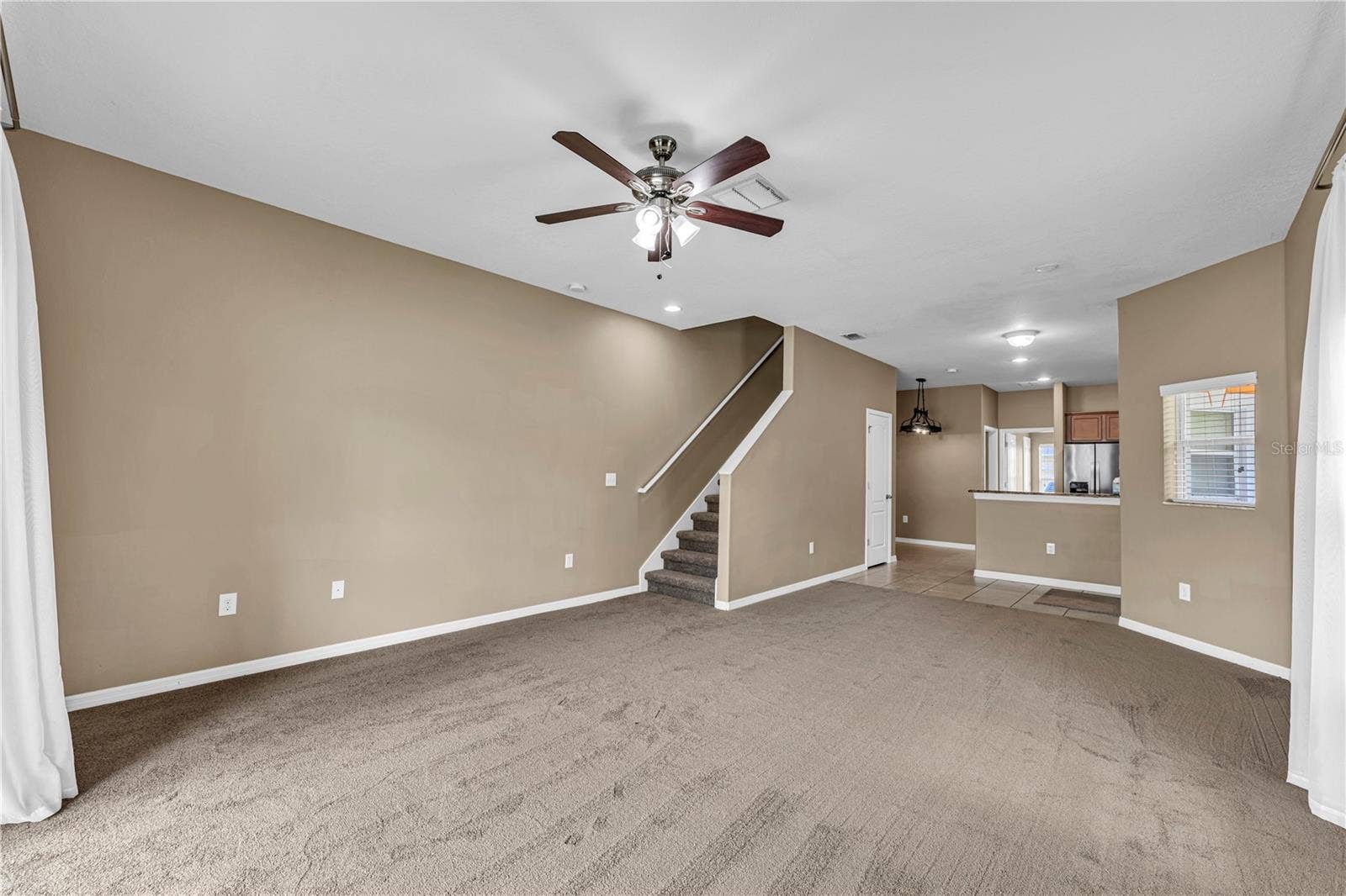 4019 WINDING VINE DRIVE, Lakeland, FL 33812 4019 WINDING VINE DRIVE, Lakeland, FL 33812
