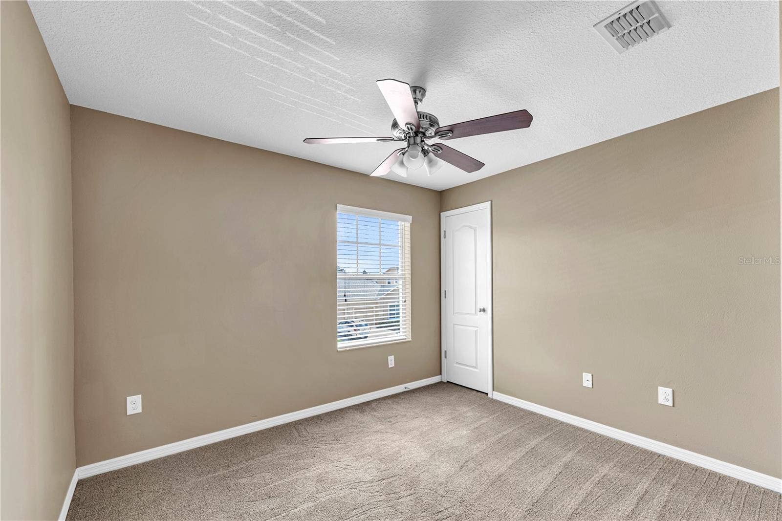 4019 WINDING VINE DRIVE, Lakeland, FL 33812 4019 WINDING VINE DRIVE, Lakeland, FL 33812
