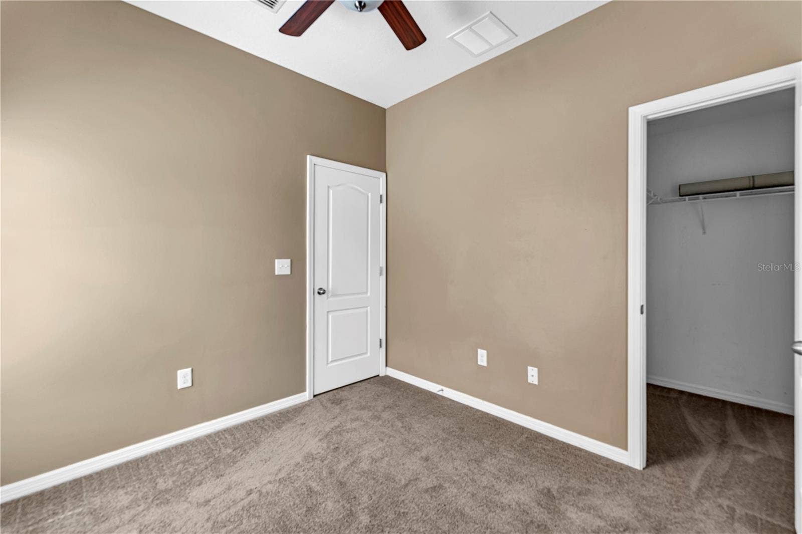 4019 WINDING VINE DRIVE, Lakeland, FL 33812 4019 WINDING VINE DRIVE, Lakeland, FL 33812