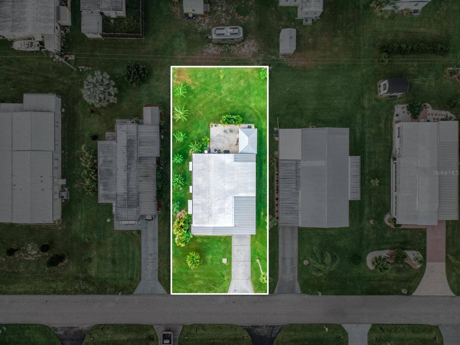 2024 E ROBIN AVENUE, Sebring, FL 33870