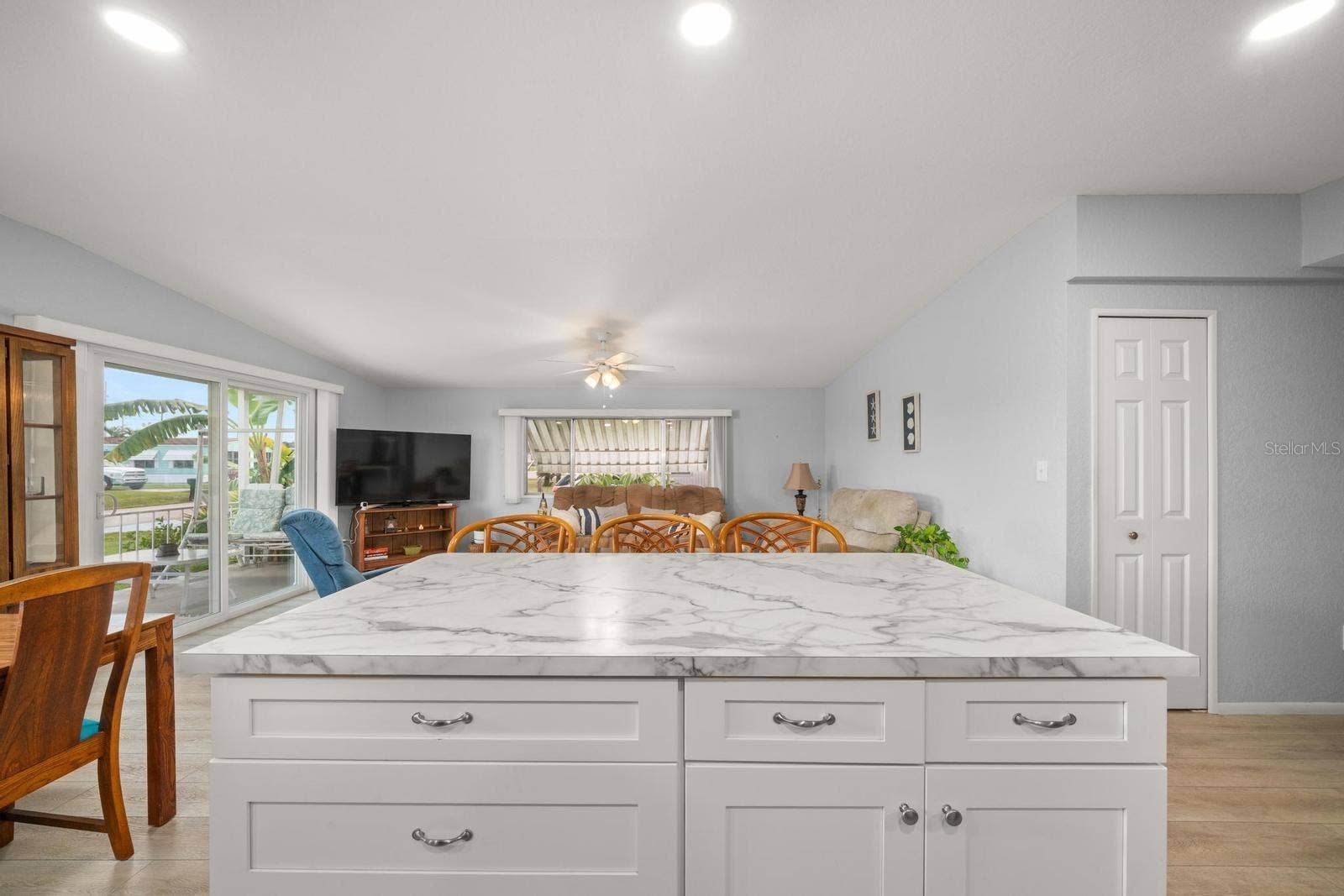 2024 E ROBIN AVENUE, Sebring, FL 33870