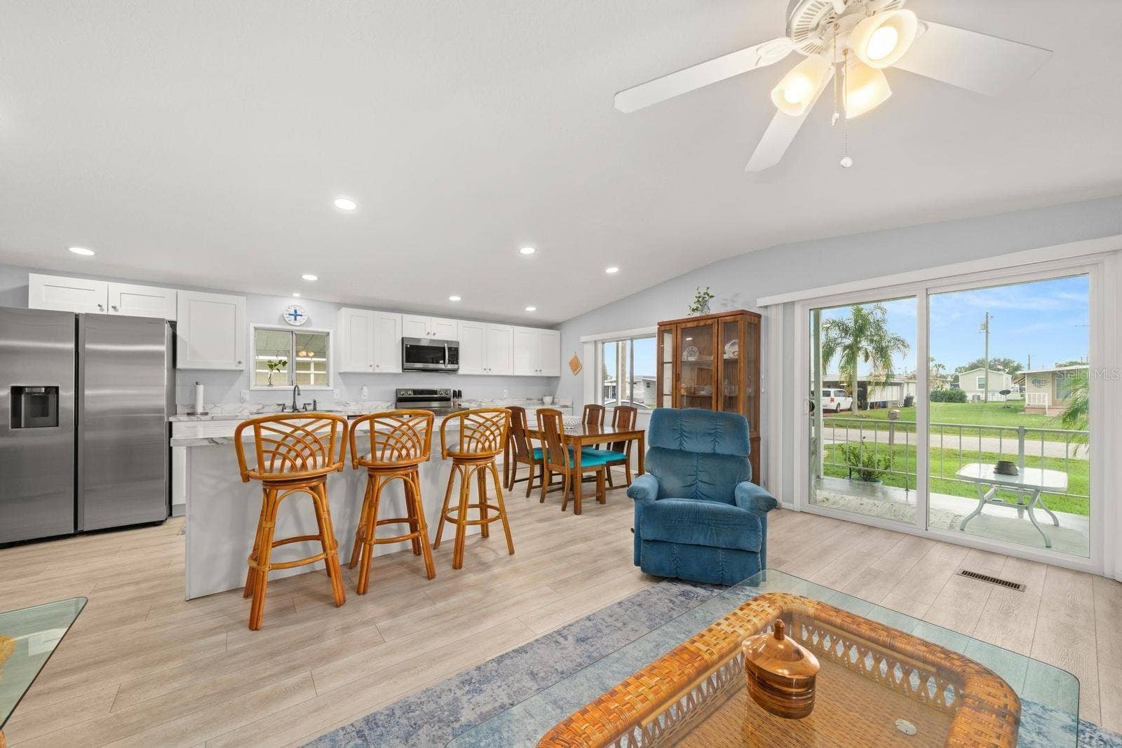 2024 E ROBIN AVENUE, Sebring, FL 33870