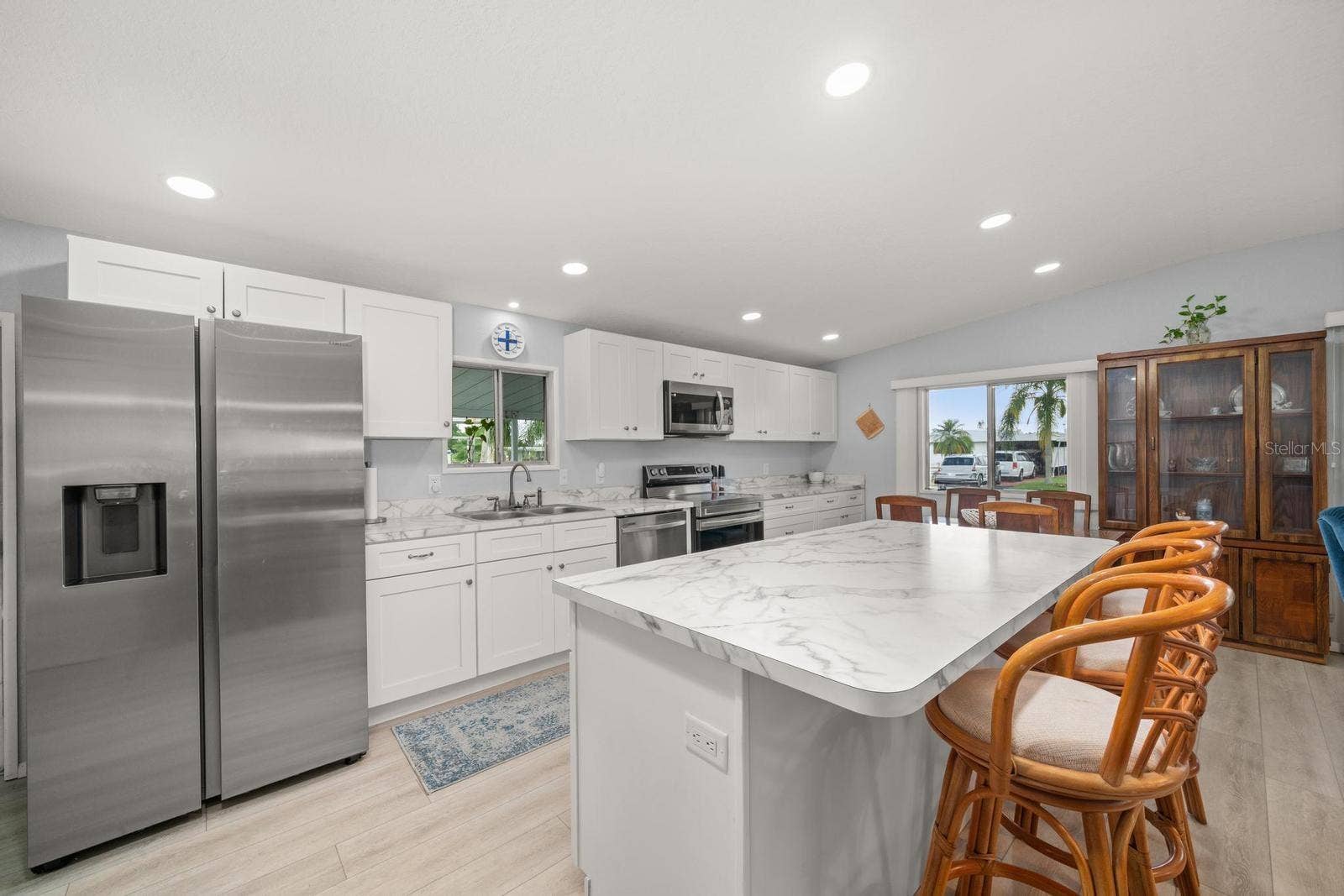2024 E ROBIN AVENUE, Sebring, FL 33870