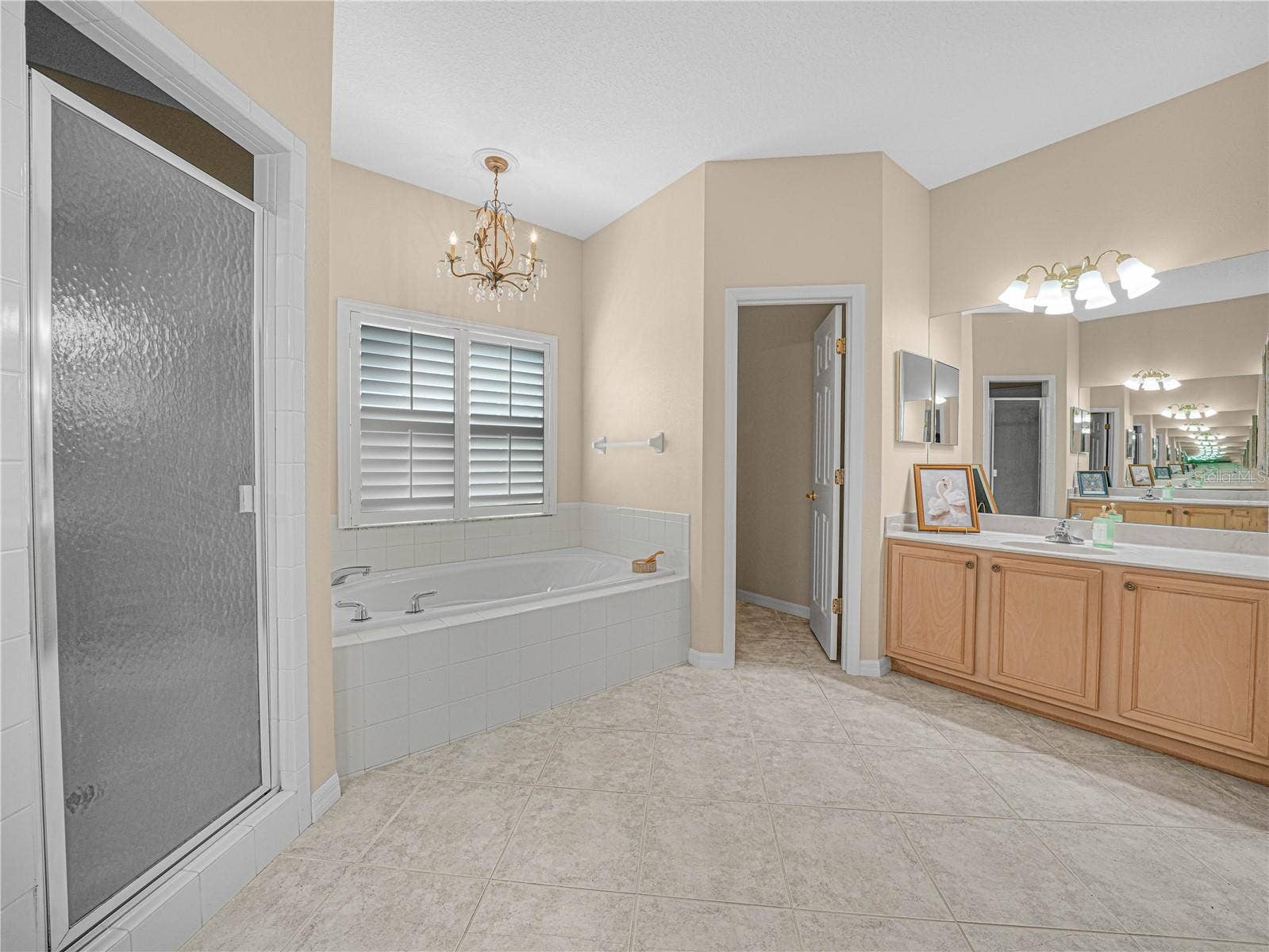 4299 ASHTON CLUB DRIVE, Lake Wales, FL 33859 Large Soaking Tub and Walk In Shower