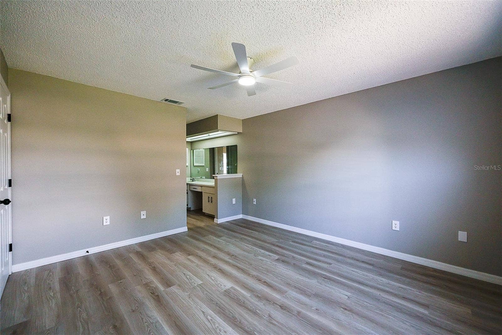 5351 ST LUCIA DRIVE, Lakeland, FL 33812 5351 ST LUCIA DRIVE, Lakeland, FL 33812