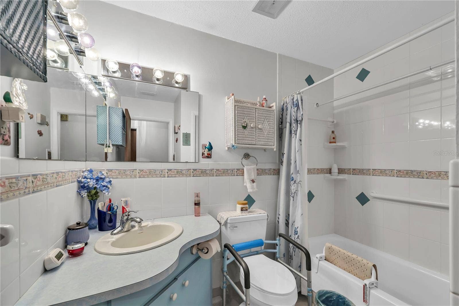 2510 REYNOLDS ROAD, Lakeland, FL 33801 2510 REYNOLDS ROAD, Lakeland, FL 33801