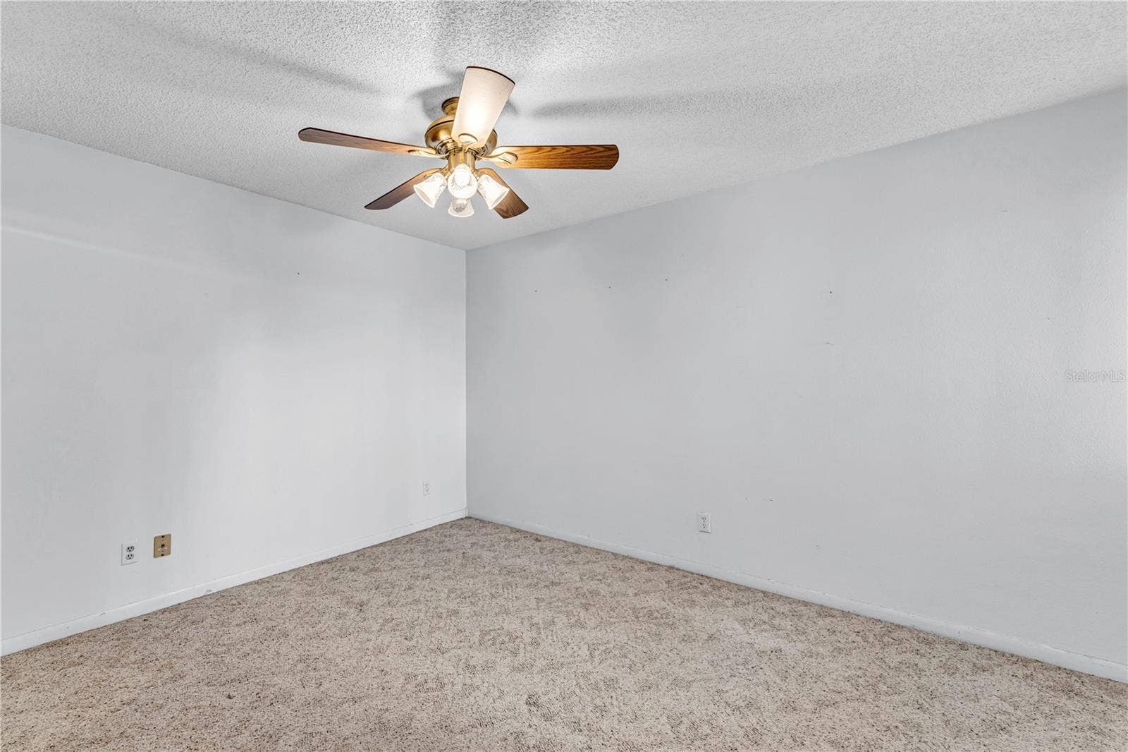 2050 SAN MARCOS DRIVE SE, #211, Winter Haven, FL 33880 2050 SAN MARCOS DRIVE SE, #211, Winter Haven, FL 33880