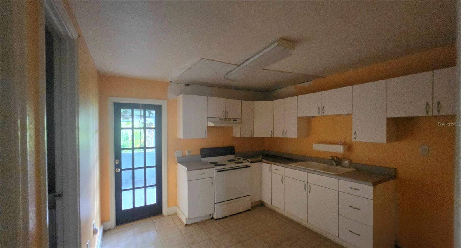 Cottage kitchen