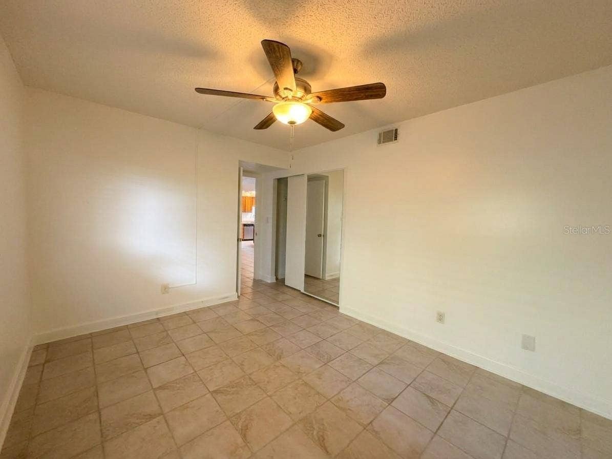 1130 N LAKE PARKER AVENUE, #B112, Lakeland, FL 33805 1130 N LAKE PARKER AVENUE, #B112, Lakeland, FL 33805