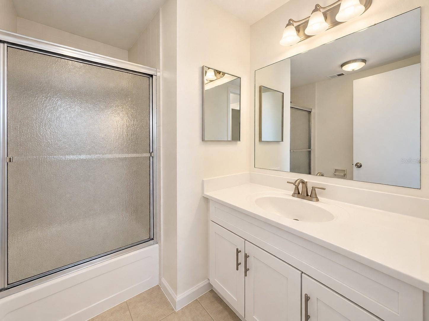 1130 N LAKE PARKER AVENUE, #B112, Lakeland, FL 33805 1130 N LAKE PARKER AVENUE, #B112, Lakeland, FL 33805