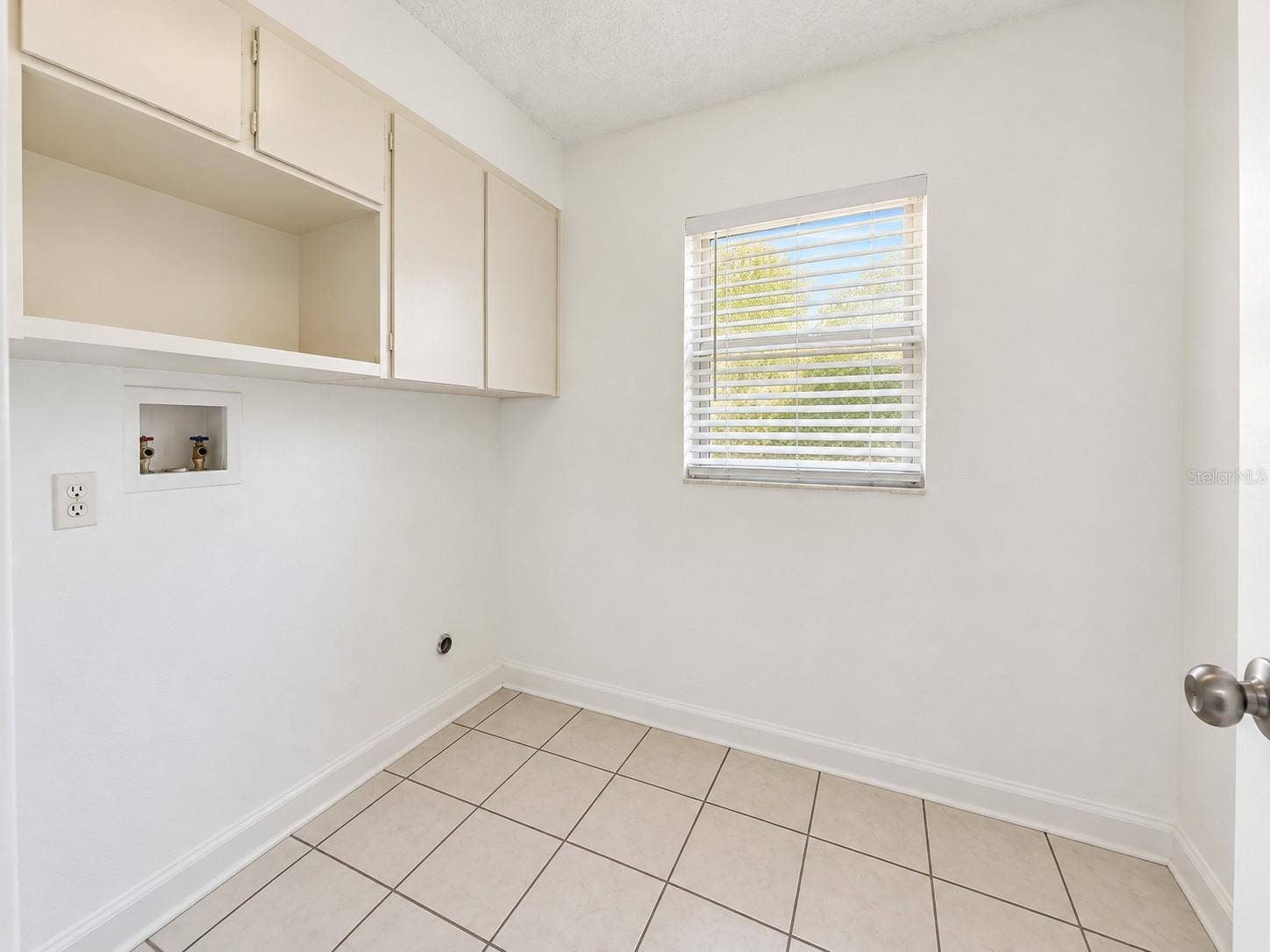 1130 N LAKE PARKER AVENUE, #B112, Lakeland, FL 33805 1130 N LAKE PARKER AVENUE, #B112, Lakeland, FL 33805