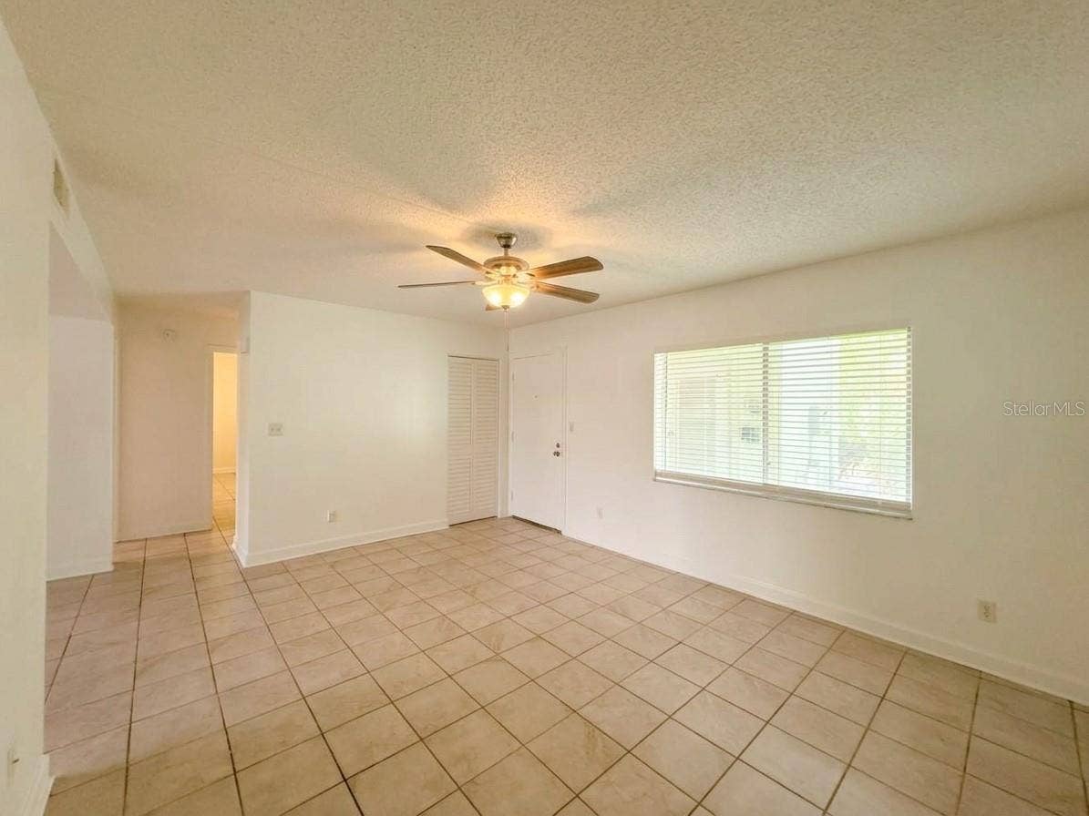 1130 N LAKE PARKER AVENUE, #B112, Lakeland, FL 33805 1130 N LAKE PARKER AVENUE, #B112, Lakeland, FL 33805