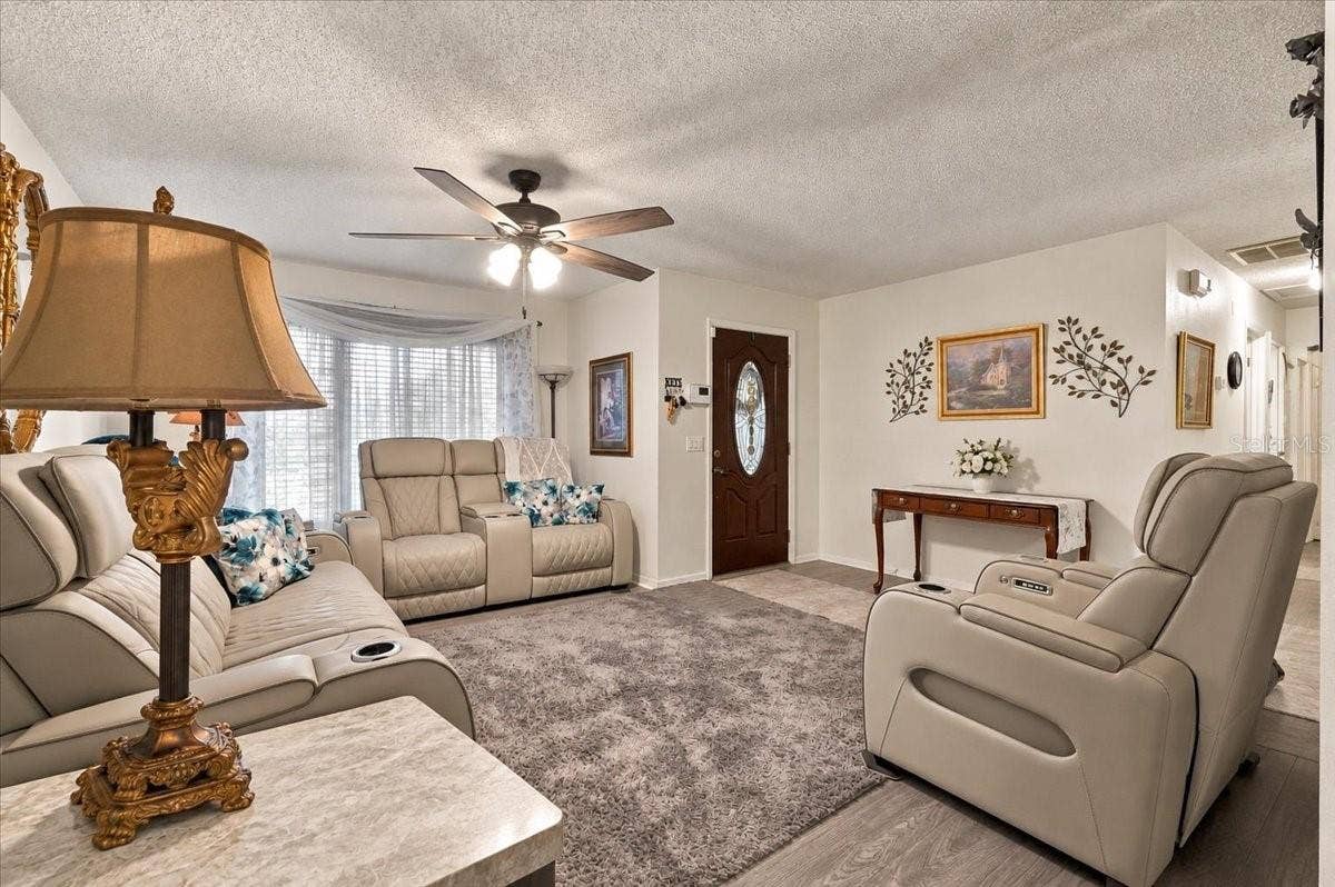 1004 JOAN AVENUE, Dundee, FL 33838 1004 Joan Ave Dundee, FL 33838