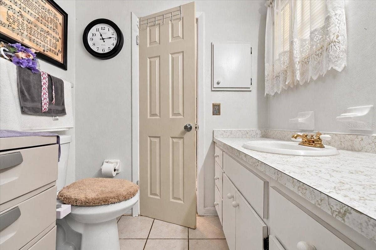 1004 JOAN AVENUE, Dundee, FL 33838 1004 Joan Ave Dundee, FL 33838