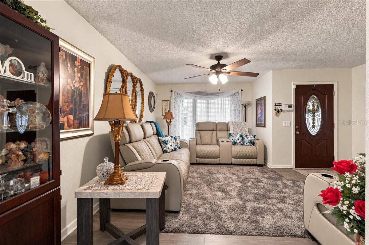 1004 JOAN AVENUE, Dundee, FL 33838 1004 Joan Ave Dundee, FL 33838