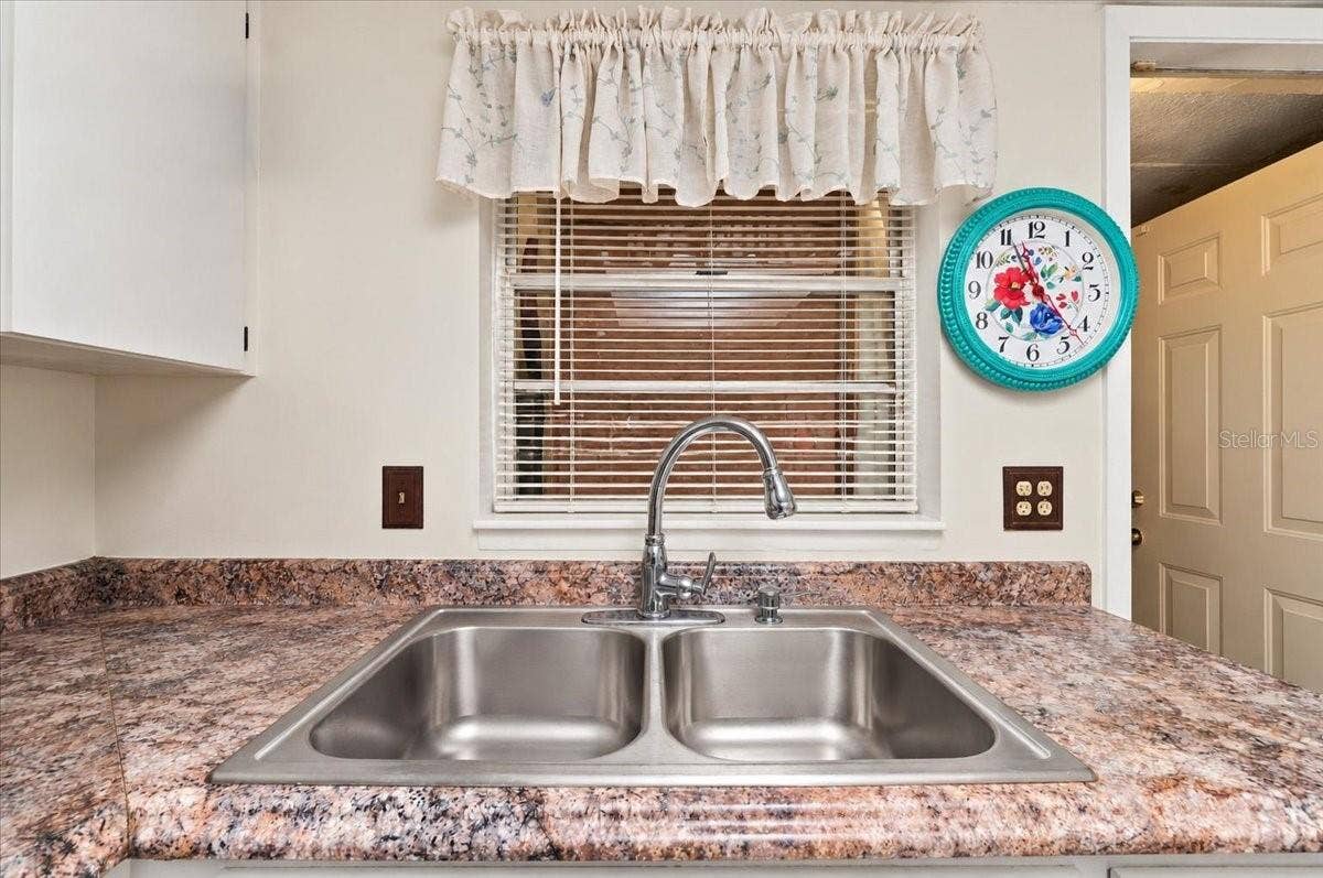 1004 JOAN AVENUE, Dundee, FL 33838 1004 Joan Ave Dundee, FL 33838