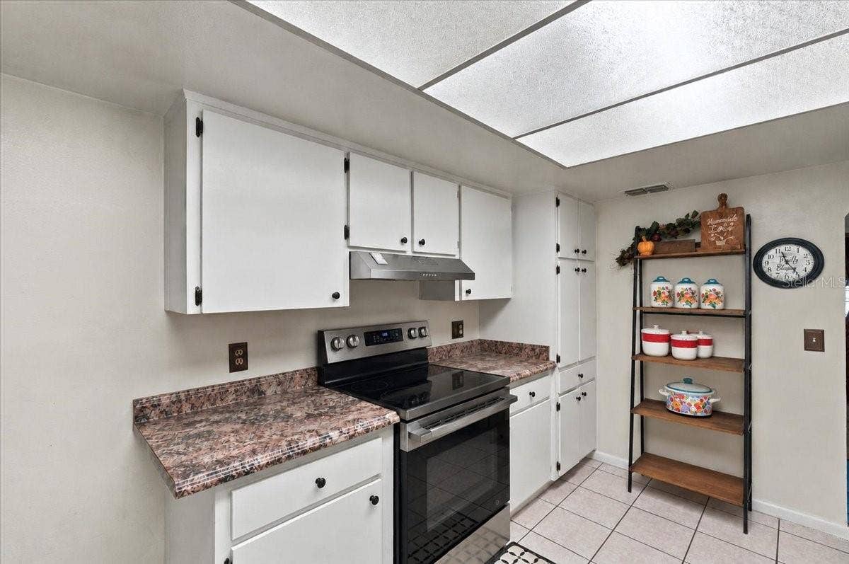 1004 JOAN AVENUE, Dundee, FL 33838 1004 Joan Ave Dundee, FL 33838