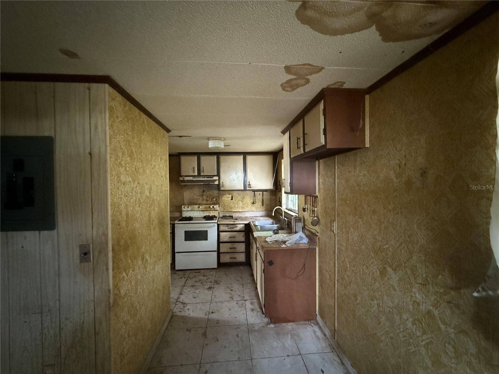 817 SE PINE AVE, Fort Meade, FL 33841 Kitchen