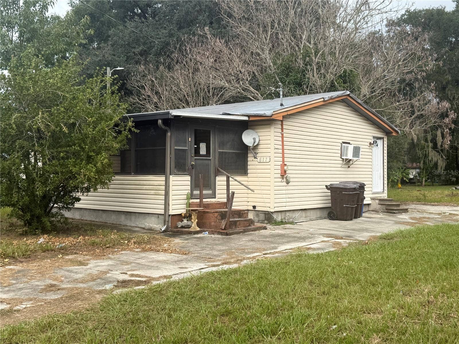 817 SE PINE AVE, Fort Meade, FL 33841 Front angle right