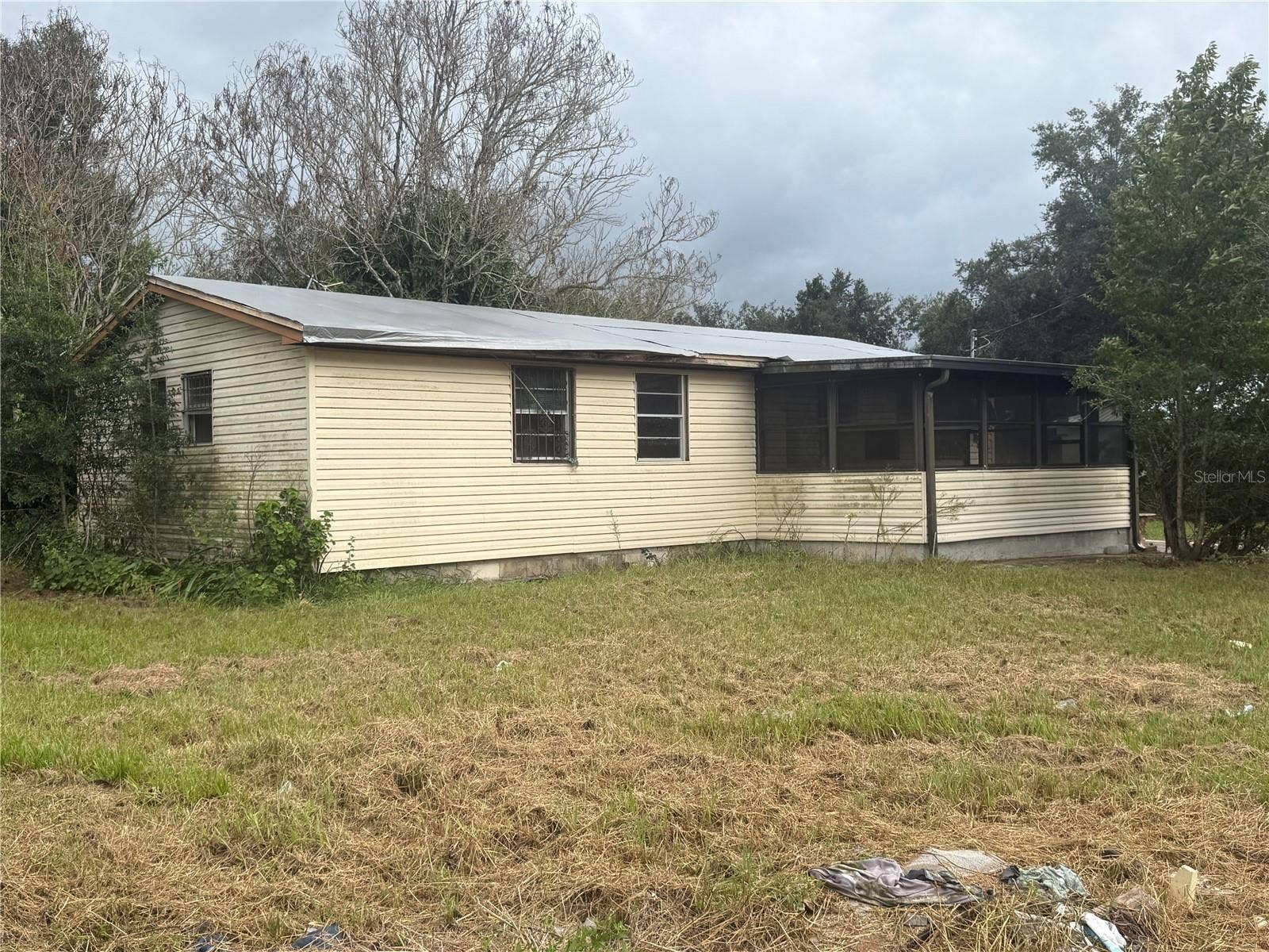 817 SE PINE AVE, Fort Meade, FL 33841 Front angle left