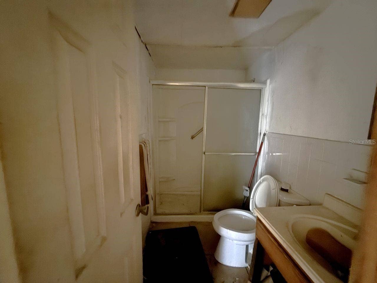 817 SE PINE AVE, Fort Meade, FL 33841 Full bathroom