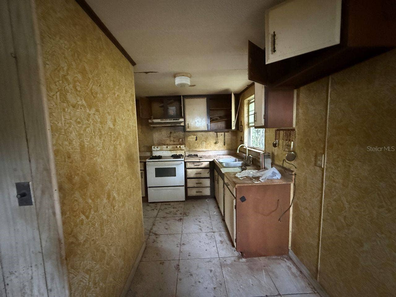 817 SE PINE AVE, Fort Meade, FL 33841 Kitchen
