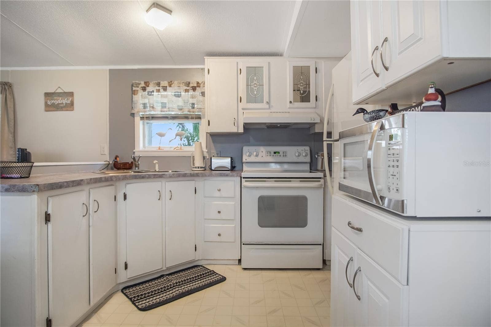 3208 LAKEVIEW DRIVE, Haines City, FL 33844 3208 LAKEVIEW DRIVE, Haines City, FL 33844