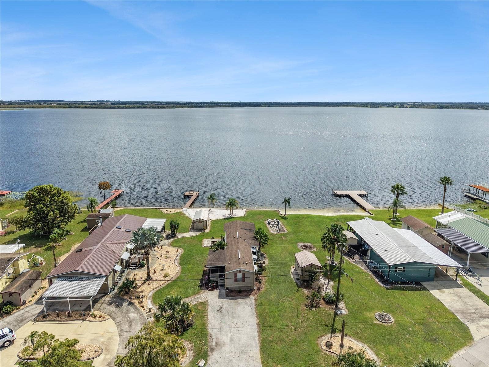 3208 LAKEVIEW DRIVE, Haines City, FL 33844 3208 LAKEVIEW DRIVE, Haines City, FL 33844