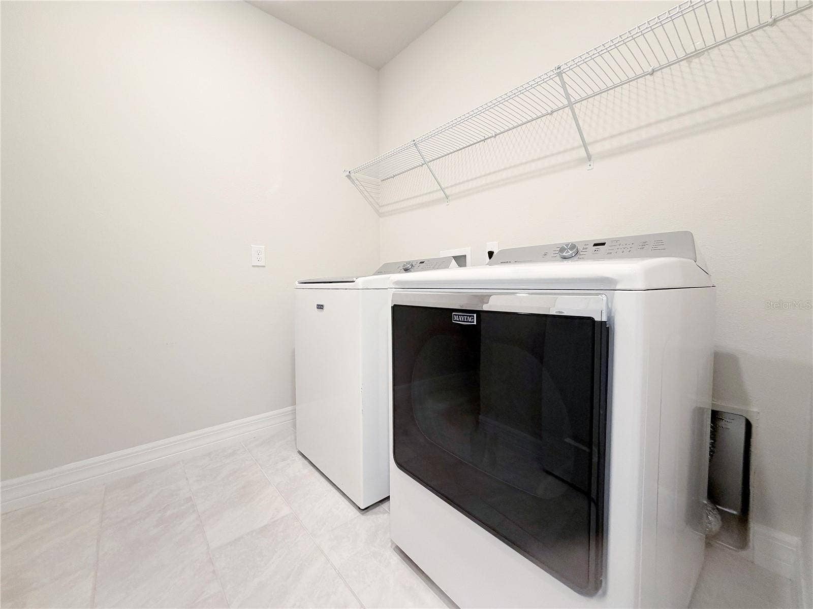 1079 MICHELANGELO LANE, Winter Haven, FL 33884 Washer and dryer are included