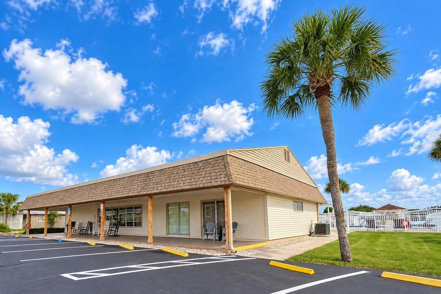 4171 ROLLING OAKS DRIVE, Winter Haven, FL 33880 4171 ROLLING OAKS DRIVE, Winter Haven, FL 33880
