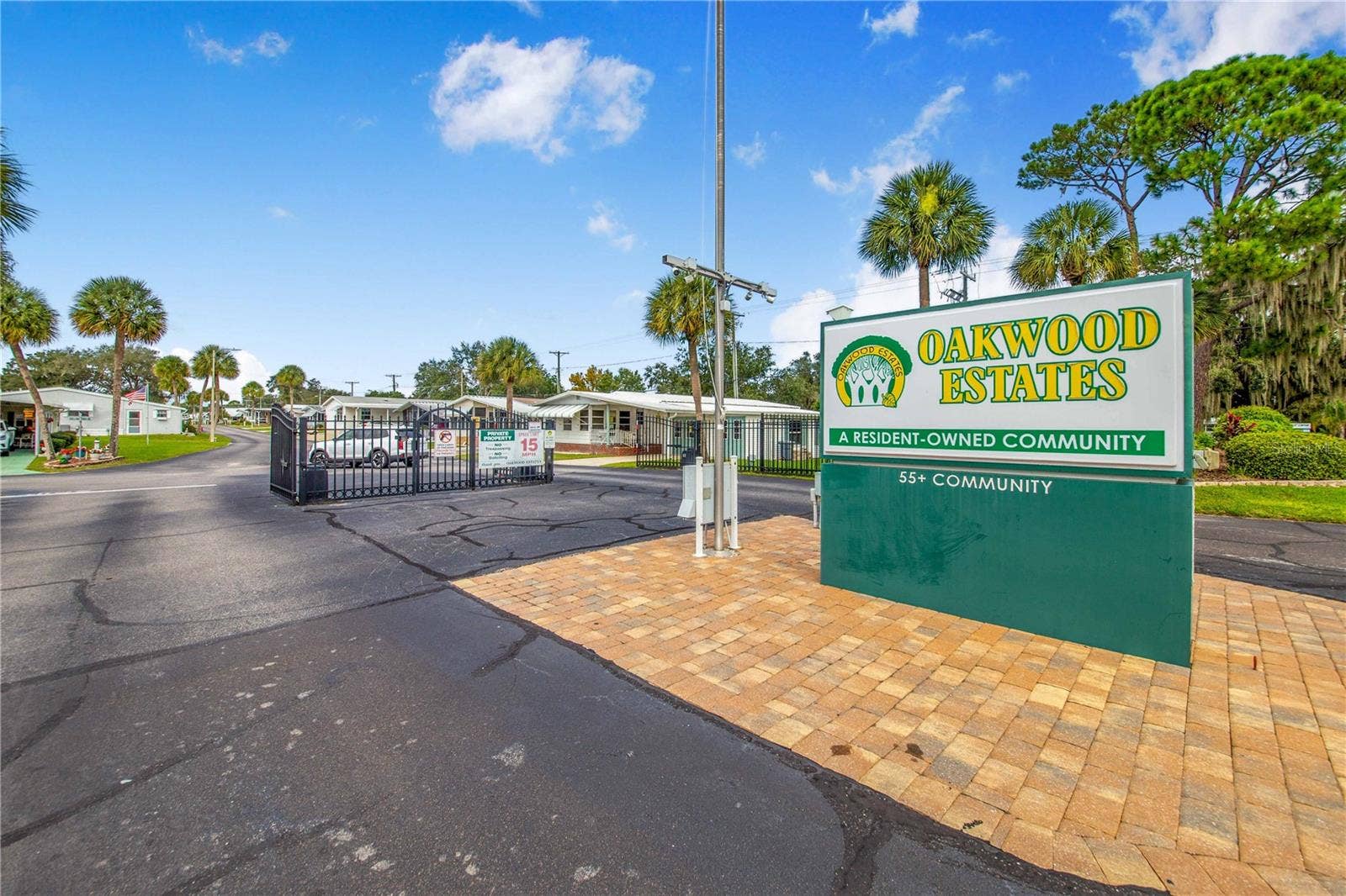 4171 ROLLING OAKS DRIVE, Winter Haven, FL 33880 4171 ROLLING OAKS DRIVE, Winter Haven, FL 33880